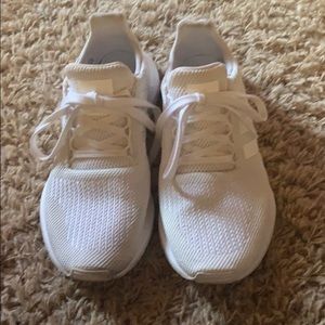 ADIDAS Swift Run White Shoes
